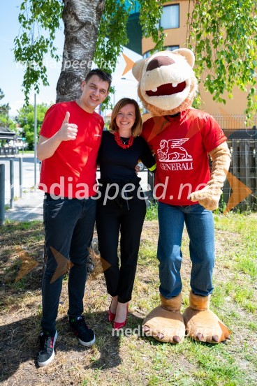  Rok Terkaj - Trkaj, raper;  Vanja Hrovat, predsednica uprave, GeneraliPrva 3D zebra v Celju