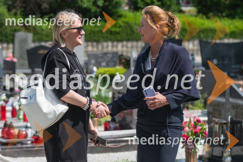  Irena Bartok, služba za korporativno komuniciranje JHMB; mag. Darja Kukovičič, Pogrebno podjetje Maribor d.d.Dnevi dediščine evropskih pokopališč