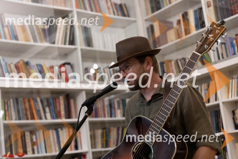  Tadej Vesenjak, glasbenikPodelitev nagrade desetnica 2023