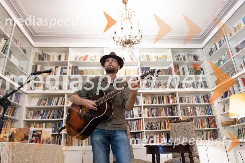  Tadej Vesenjak, glasbenikPodelitev nagrade desetnica 2023