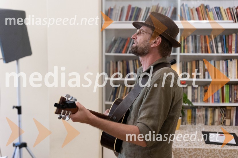  Tadej Vesenjak, glasbenikPodelitev nagrade desetnica 2023