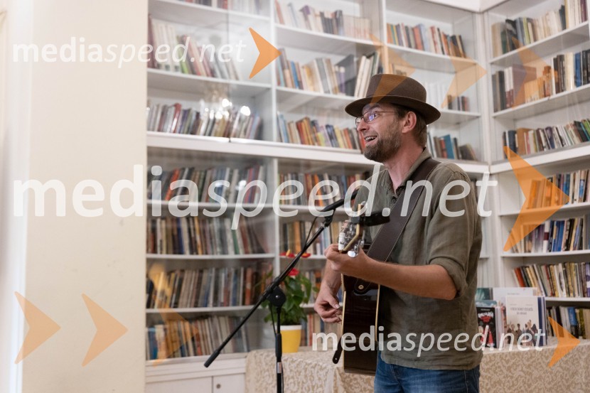  Tadej Vesenjak, glasbenikPodelitev nagrade desetnica 2023