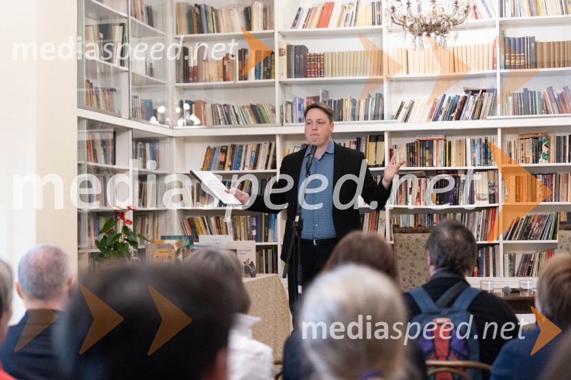 dr. Ambrož Kvartič, avtor besedila, Musical Povodni možPodelitev nagrade desetnica 2023