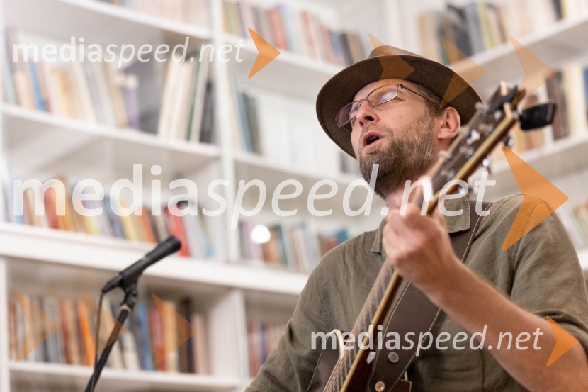  Tadej Vesenjak, glasbenikPodelitev nagrade desetnica 2023