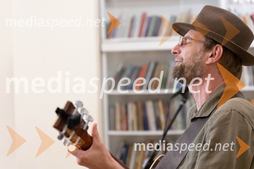  Tadej Vesenjak, glasbenikPodelitev nagrade desetnica 2023