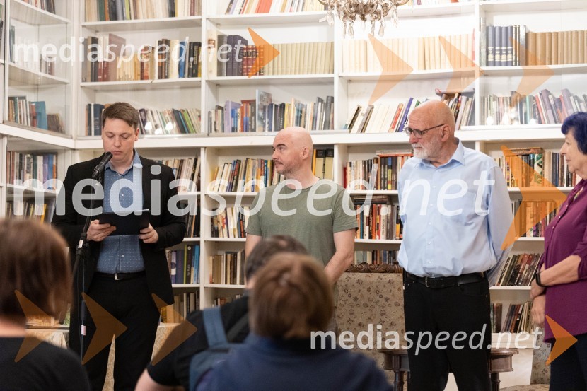 dr. Ambrož Kvartič, avtor besedila, Musical Povodni mož; Prof. Dr. Andrej Predin, pisatelj in novinar;  Dušan Merc, predsednik Društva slovenskih pisateljevPodelitev nagrade desetnica 2023