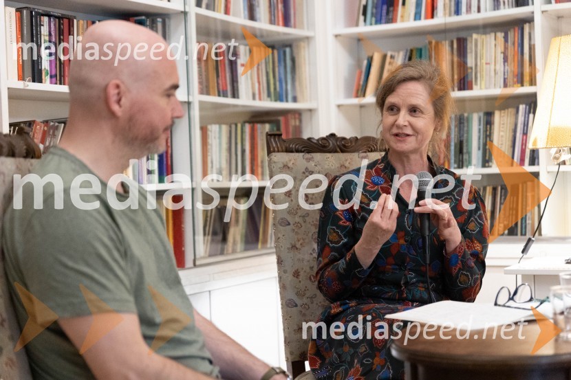 Prof. Dr. Andrej Predin, pisatelj in novinar;  Nataša Konc Lorenzutti, pisateljica, predsednica Sekcije za otroško in mladinsko književnost pri DSPPodelitev nagrade desetnica 2023