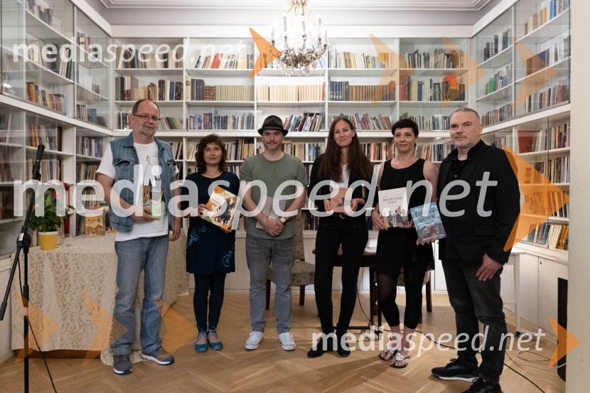  Andrej E. Skubic, pisatelj;  Anja Štefan, pisateljica, pesnica in pravljičarka; Prof. Dr. Andrej Predin, pisatelj in novinar;  Tina Arnuš Pupis, pisateljica in pesnica;  ... ;  Sebastijan Pregelj, pisateljPodelitev nagrade desetnica 2023