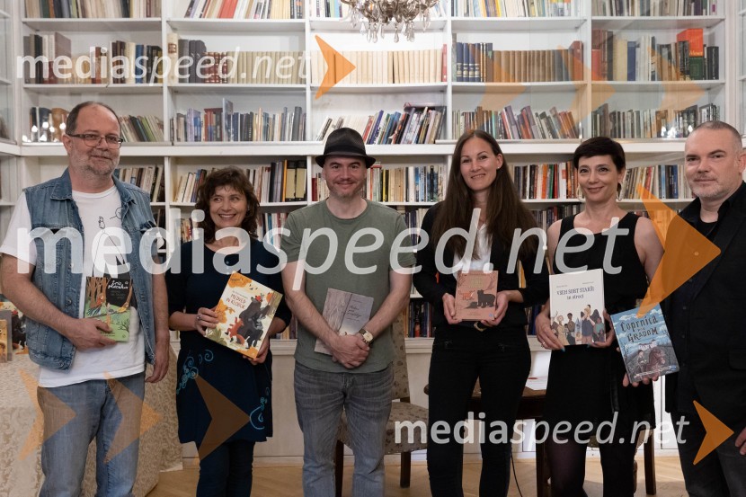  Andrej E. Skubic, pisatelj;  Anja Štefan, pisateljica, pesnica in pravljičarka; Prof. Dr. Andrej Predin, pisatelj in novinar;  Tina Arnuš Pupis, pisateljica in pesnica;  ... ;  Sebastijan Pregelj, pisateljPodelitev nagrade desetnica 2023