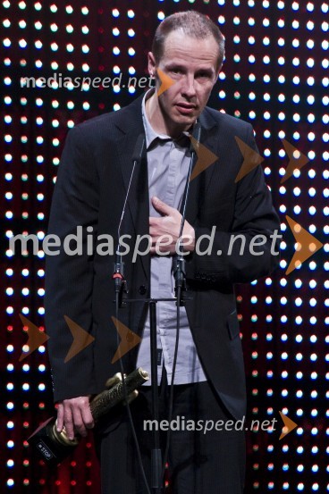 Andrej Karoli, radijecViktorji 2008, dogajanje na odru in v dvorani