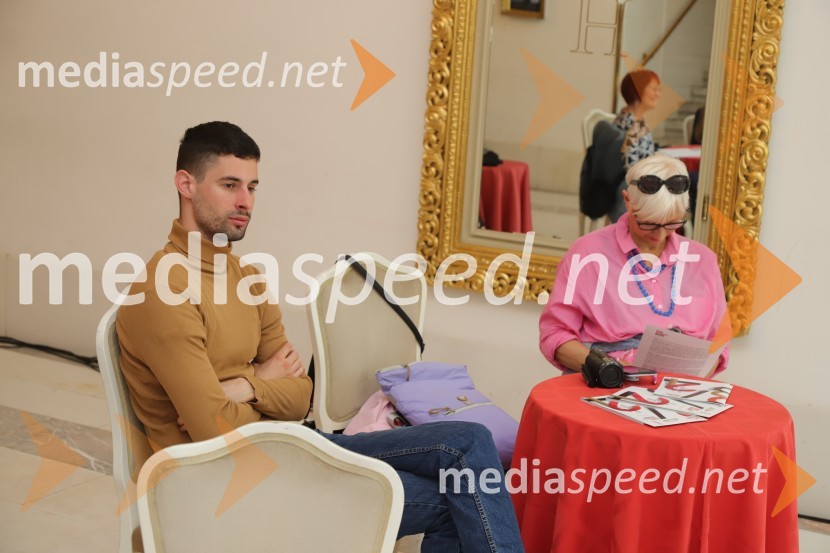  ... ;  Barbra Drnač, novinarka, plesalka, koreografinja in televizijska voditeljicaPredstavitev repertoarja sezone 2023/2024 Slovenskega narodnega gledališča Maribor