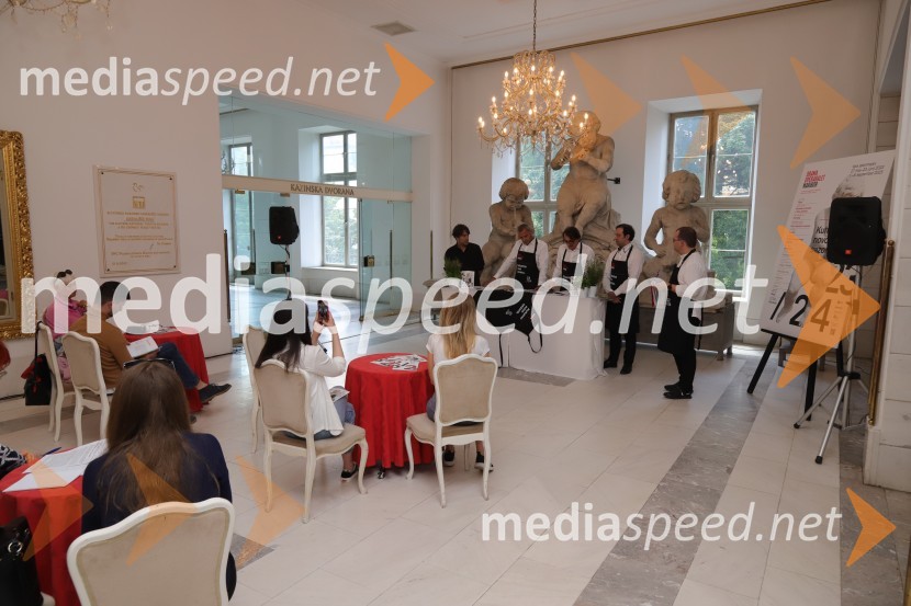  Edward Clug, umetniški direktor, Balet SNG Maribor;  Danilo Rošker, direktor SNG Maribor;  Aleksandar  Popovski, režiser, umetniški direktor Drame SNG Maribor;  Simon Krečič, umetniški direktor Opere SNG Maribor;  Alan Kavčič, predstavnik za odnose z javnostmi SNG MariborPredstavitev repertoarja sezone 2023/2024 Slovenskega narodnega gledališča Maribor