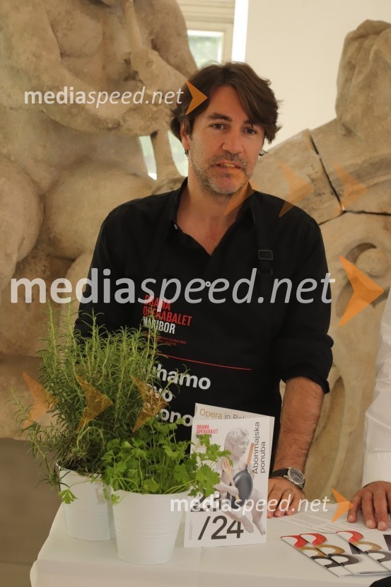  Edward Clug, umetniški direktor, Balet SNG MariborPredstavitev repertoarja sezone 2023/2024 Slovenskega narodnega gledališča Maribor