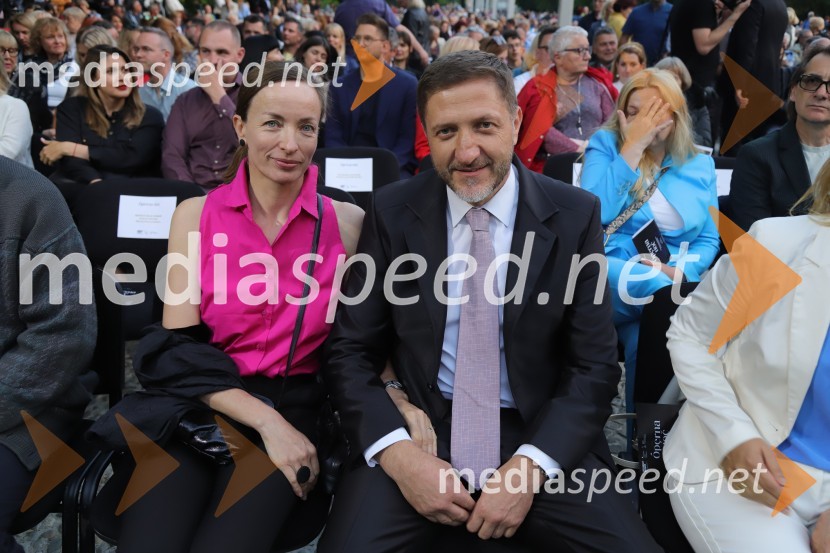 dr. Eva Boštjančič, vodja katedrov za psihologijo dela in organizacije, Filozofska fakulteta v Ljubljani;  Klemen Boštjančič, minister za financeOperna noč 2023