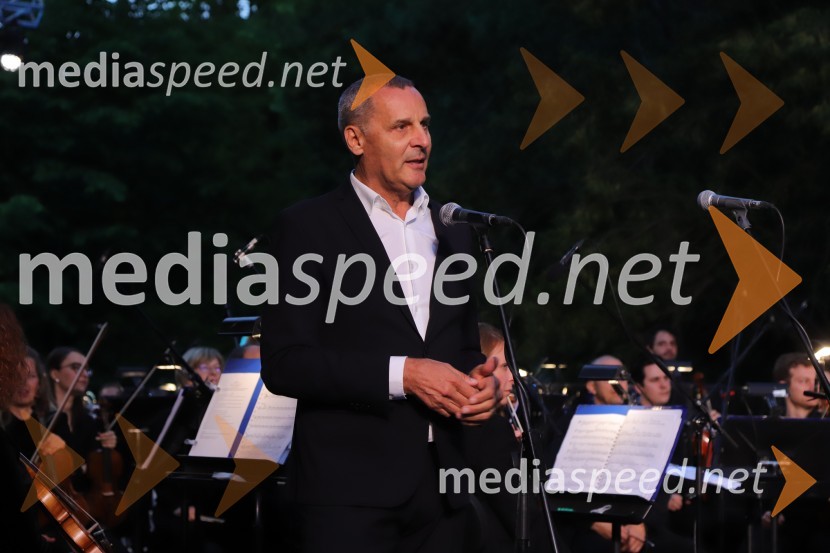  Danilo Rošker, direktor SNG MariborOperna noč 2023
