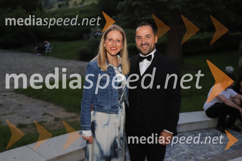  Špela Pokeržnik, glasbenica in novinarka;  Tim Ribič, tenoristOperna noč 2023