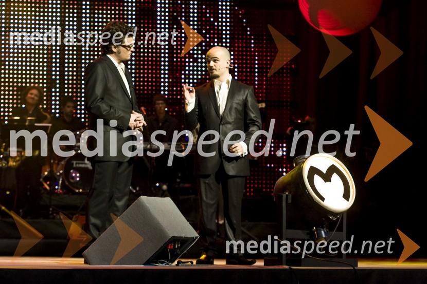 Voditelja Igor Karas in Jure Bračič (Slon in Sadež)  	Viktorji 2008, dogajanje na odru in v dvorani