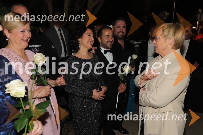  Andreja Zakonjšek Krt, sopranistka;  Irena  Petkova, operna pevka;  Tim Ribič, tenorist;  Jaki Jurgec, operni solist; dr. Nataša Pirc Musar, predsednica Republike SlovenijeOperna noč 2023