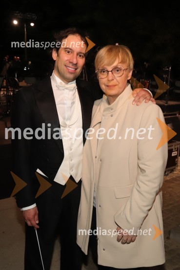  Simon Krečič, umetniški direktor Opere SNG Maribor; dr. Nataša Pirc Musar, predsednica Republike SlovenijeOperna noč 2023