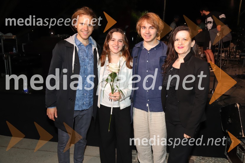  ... ;  ... ;  ... ;  Irena Ferk, operna pevkaOperna noč 2023