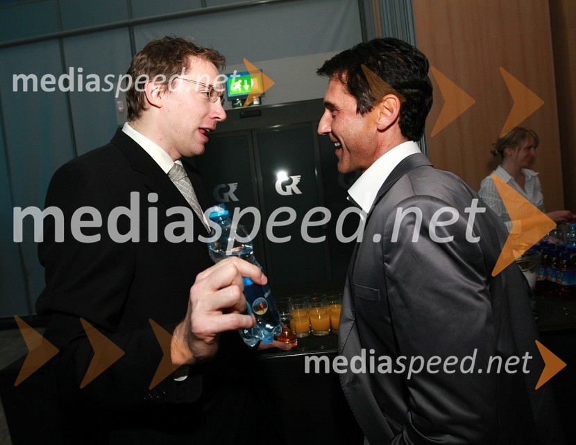Gorazd Slak, izvršni direktor na slovaški TV Markiza in nekdanji programski direktor POP TV in Kanala A ter Stojan Auer, Net TVViktorji 2008, zaključna zabava na Gospodarskem razstavišču