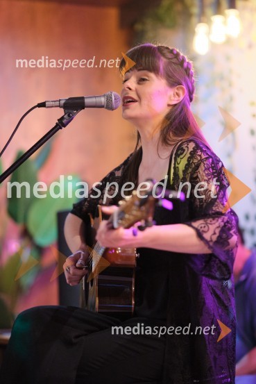 Proslava Odvetniške družbe Cukrov - akustični koncert Ditke