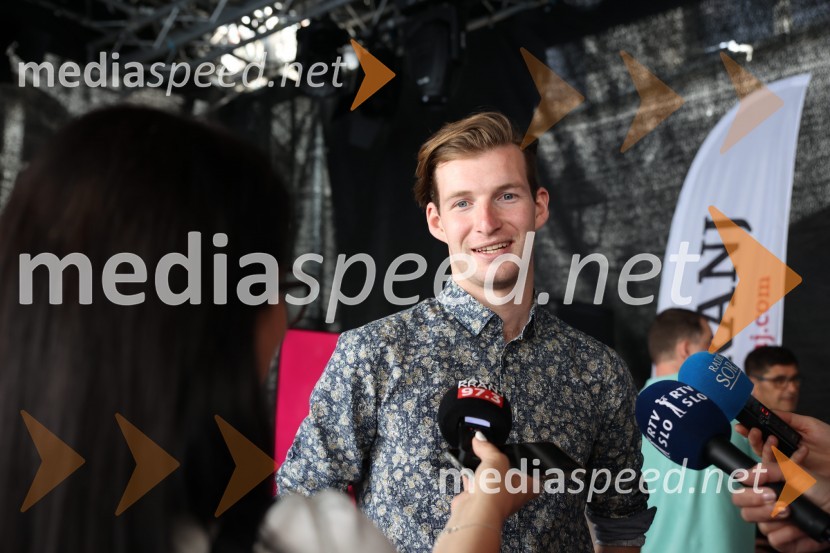  Žiga  Jelar, smučarski skakalecPrešerno poletje 2023, novinarska konferenca