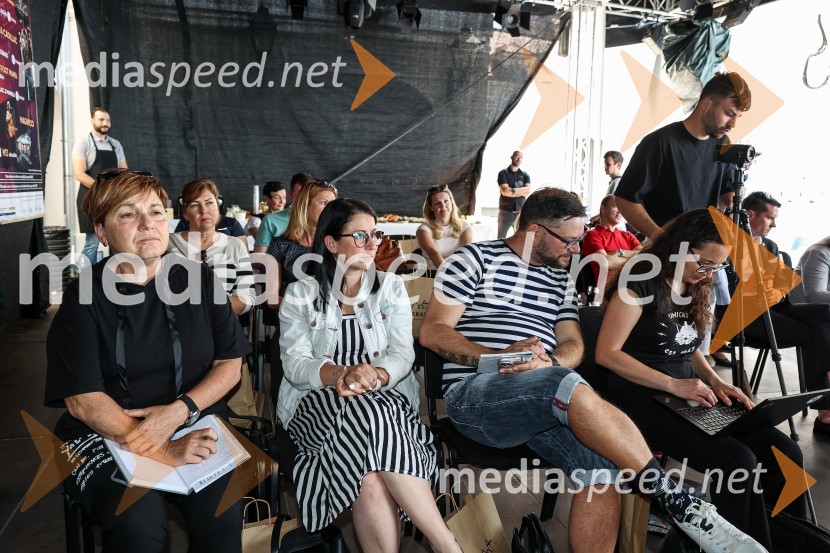  ... ;  Saša Zadnik, novinarka;  ... ;  ... Prešerno poletje 2023, novinarska konferenca