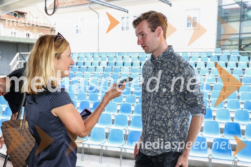  ... ;  Žiga Jelar, smučarski skakalecPrešerno poletje 2023, novinarska konferenca