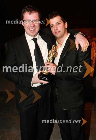 ... in Gregor Trebušak, urednik novic Radia Hit in voditelj oddaje Svet na Kanalu AViktorji 2008, zaključna zabava na Gospodarskem razstavišču