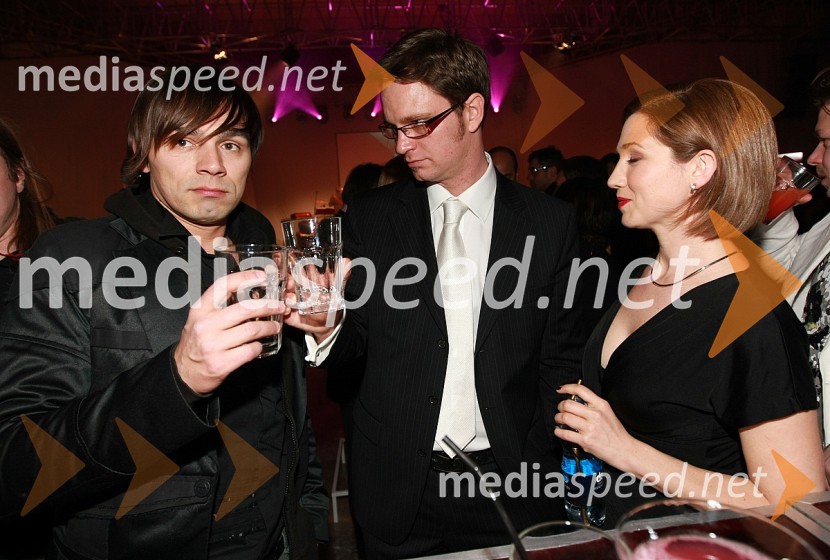 Lado Bizovičar in Jurij Zrnec, voditelja oddaje As ti tud' not padu ter Sabina Kogovšek, igralka in soproga Jurija ZrnecaViktorji 2008, zaključna zabava na Gospodarskem razstavišču