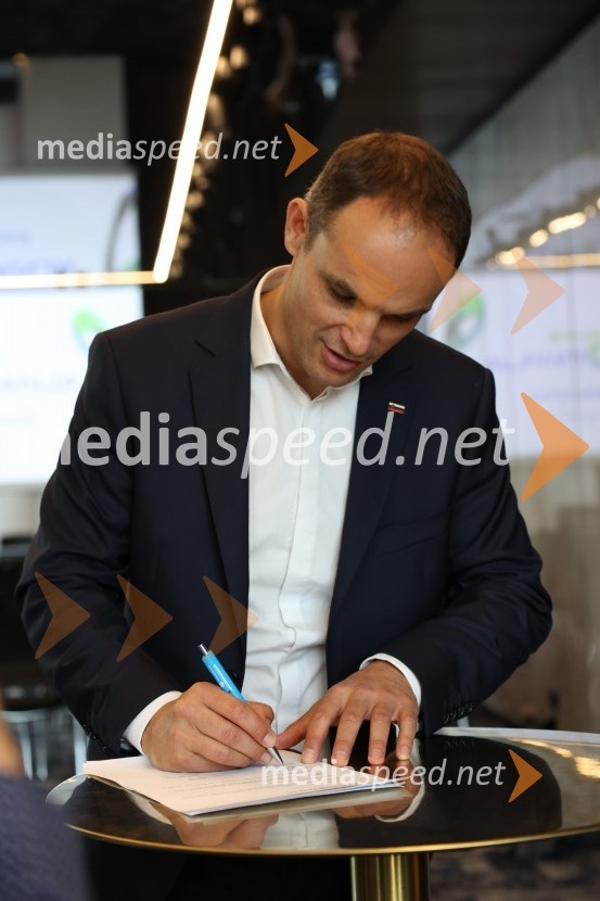  Anže Logar, poslanec SDS, predsednik Ljubljanskega odbora SDSUstanovitvena seja Platforme sodelovanja, Anže Logar