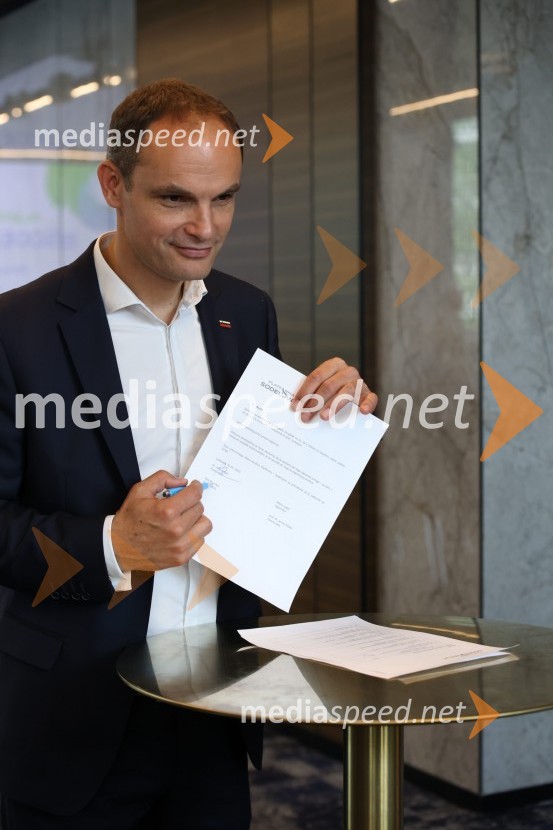  Anže Logar, poslanec SDS, predsednik Ljubljanskega odbora SDSUstanovitvena seja Platforme sodelovanja, Anže Logar