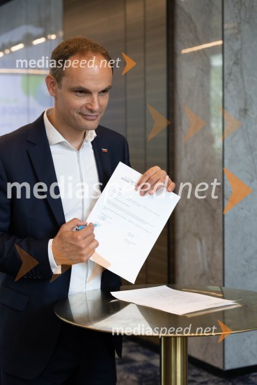  Anže Logar, poslanec SDS, predsednik Ljubljanskega odbora SDSUstanovitvena seja Platforme sodelovanja, Anže Logar