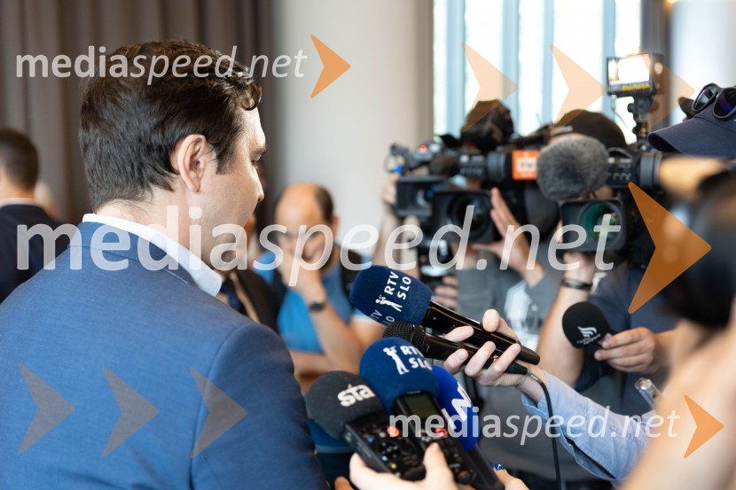 Ustanovitvena seja Platforme sodelovanja, Anže Logar