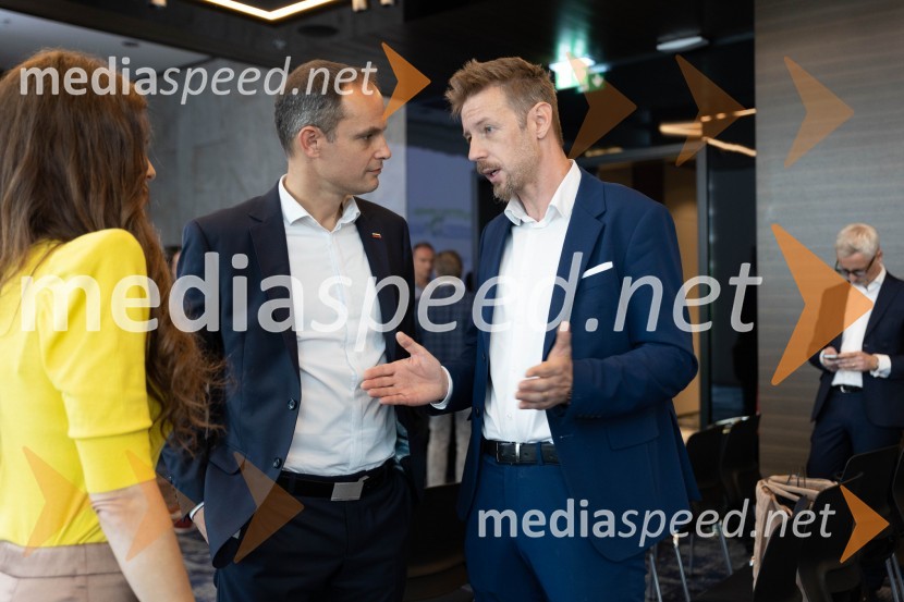  Anže Logar, poslanec SDS, predsednik Ljubljanskega odbora SDS;  ... Ustanovitvena seja Platforme sodelovanja, Anže Logar