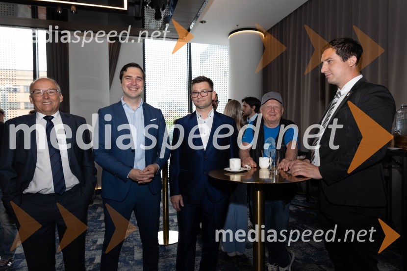  ... ;  ... ;  Rok Ravnikar, zdravnik;  ... ;  ... Ustanovitvena seja Platforme sodelovanja, Anže Logar