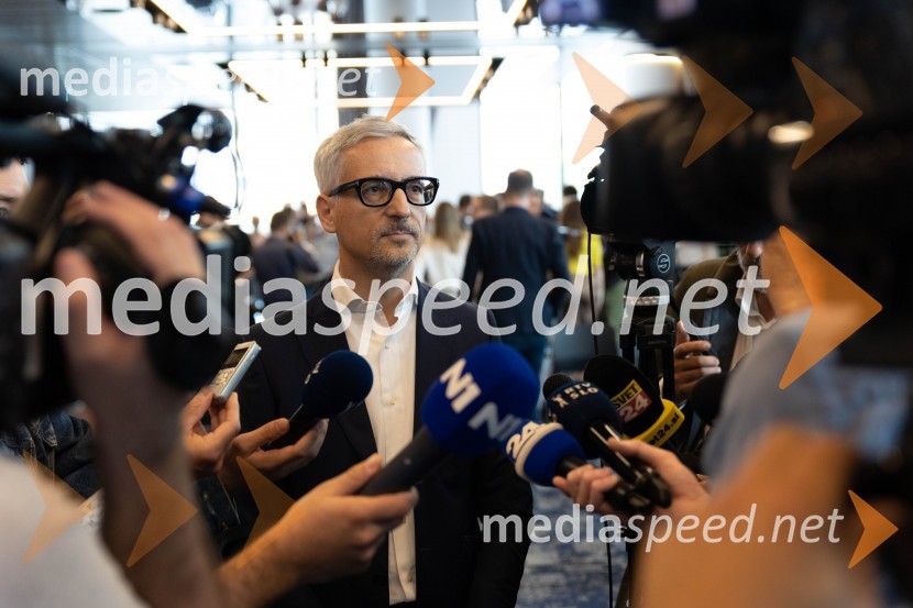 dr. Jernej Pikalo, profesor, nekdanji minister za izobraževanje iz kvote SDUstanovitvena seja Platforme sodelovanja, Anže Logar