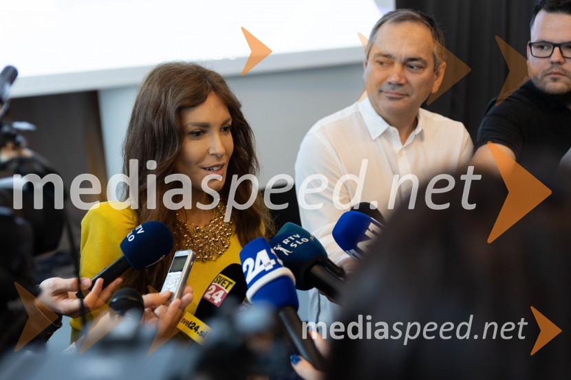  Eva Irgl, poslanka SDSUstanovitvena seja Platforme sodelovanja, Anže Logar