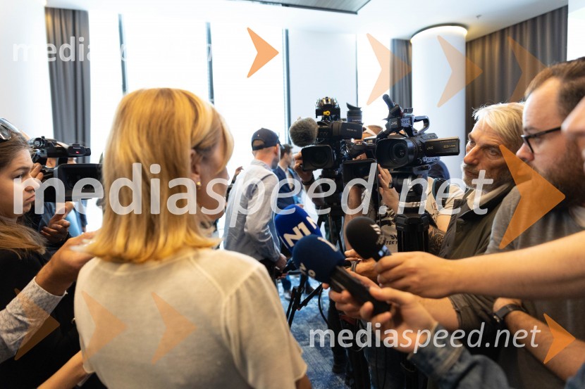 dr. Alja  Brglez, šefinja kabineta bivšega predsednika RSUstanovitvena seja Platforme sodelovanja, Anže Logar