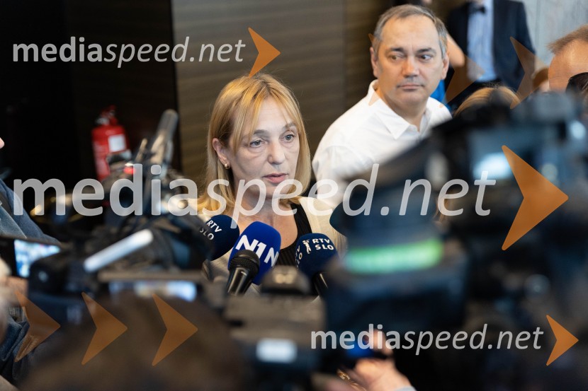 dr. Alja  Brglez, šefinja kabineta bivšega predsednika RSUstanovitvena seja Platforme sodelovanja, Anže Logar