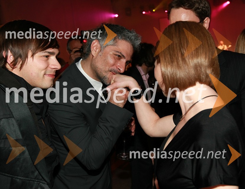 Lado Bizovičar, voditelj oddaje As ti tud' not padu, Sebastijan Cavazza, igralec in Sabina Kogovšek, igralkaViktorji 2008, zaključna zabava na Gospodarskem razstavišču