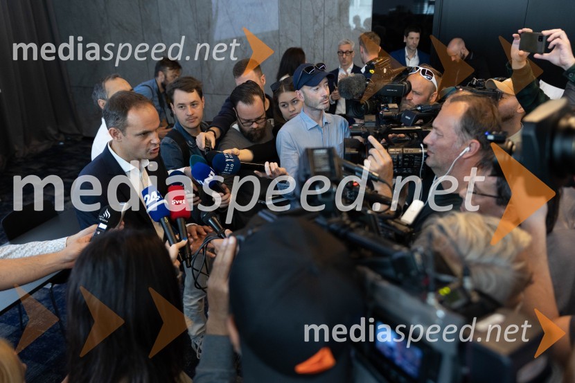  Anže Logar, poslanec SDS, predsednik Ljubljanskega odbora SDSUstanovitvena seja Platforme sodelovanja, Anže Logar