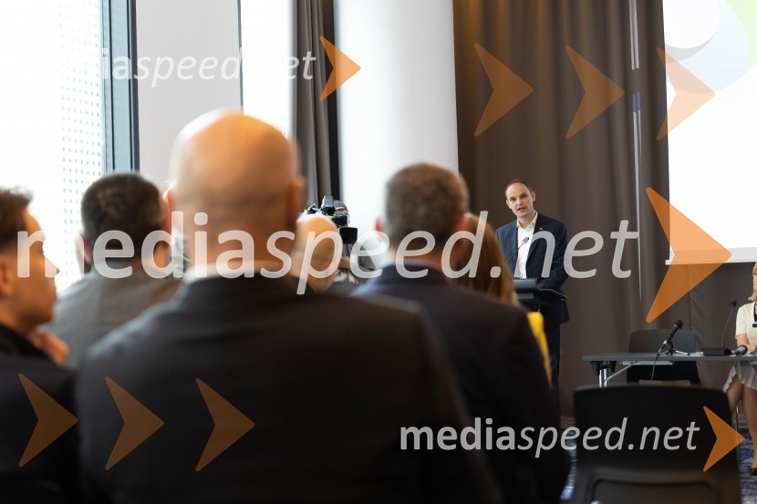  Anže Logar, poslanec SDS, predsednik Ljubljanskega odbora SDSUstanovitvena seja Platforme sodelovanja, Anže Logar