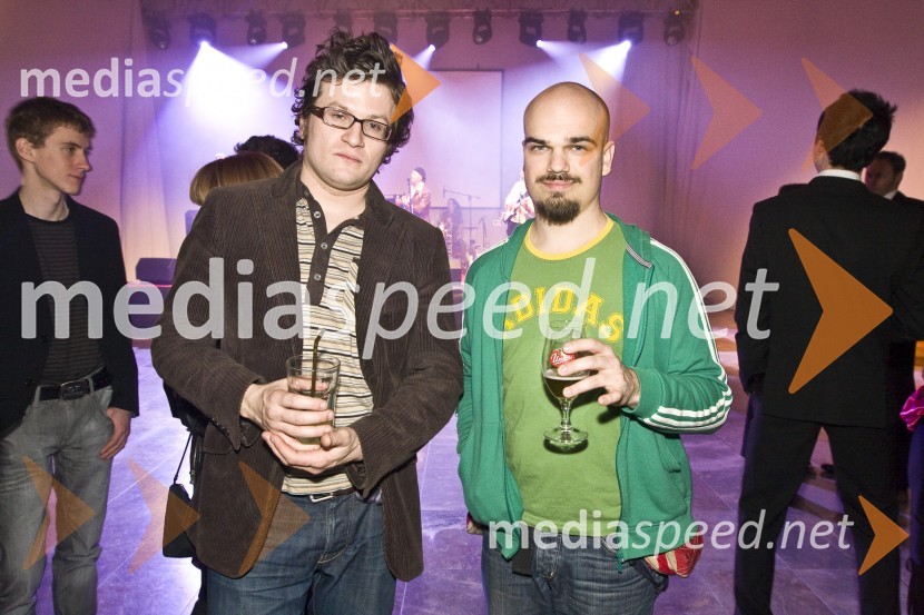 Igor Bračič - Sadež in Jure Karas - Slon, voditelja Viktorjev 2008 in glasbenika (skupina Slon in Sadež)Viktorji 2008, zaključna zabava na Gospodarskem razstavišču