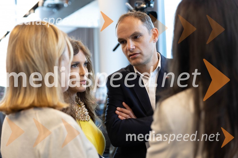  Eva Irgl, poslanka SDS;  Anže Logar, poslanec SDS, predsednik Ljubljanskega odbora SDSUstanovitvena seja Platforme sodelovanja, Anže Logar