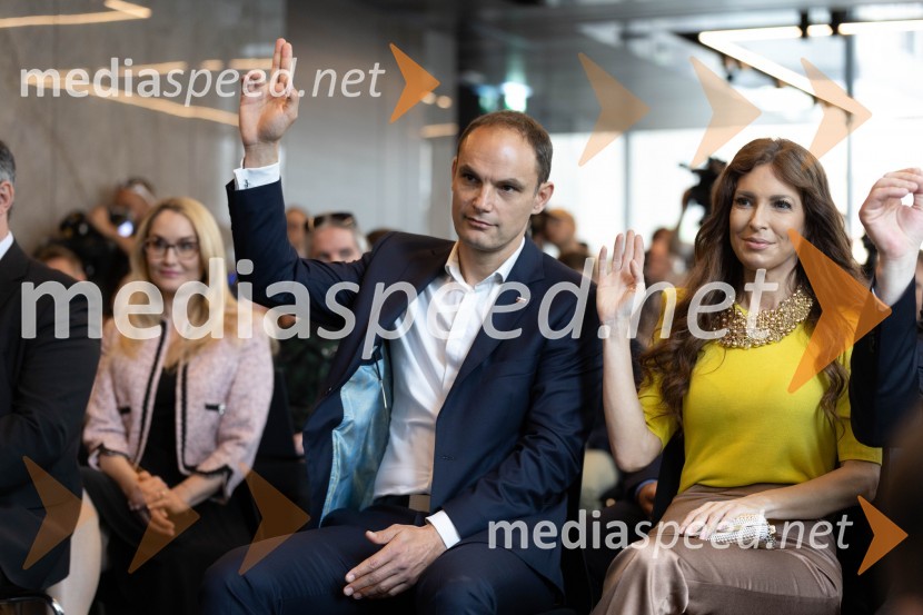  Anže Logar, poslanec SDS, predsednik Ljubljanskega odbora SDS;  Eva Irgl, poslanka SDSUstanovitvena seja Platforme sodelovanja, Anže Logar