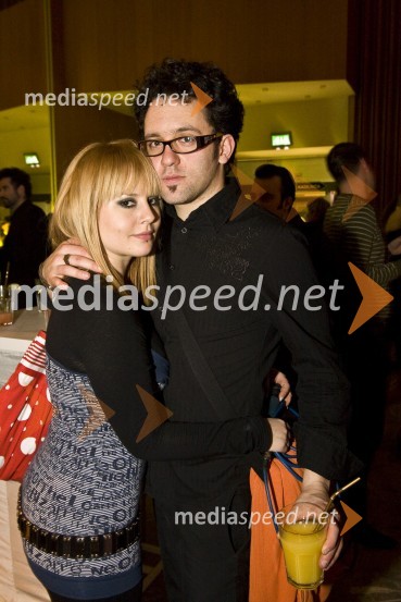 Jerica Zupan, novinarka in Anže Žurbi, bobnarViktorji 2008, zaključna zabava na Gospodarskem razstavišču