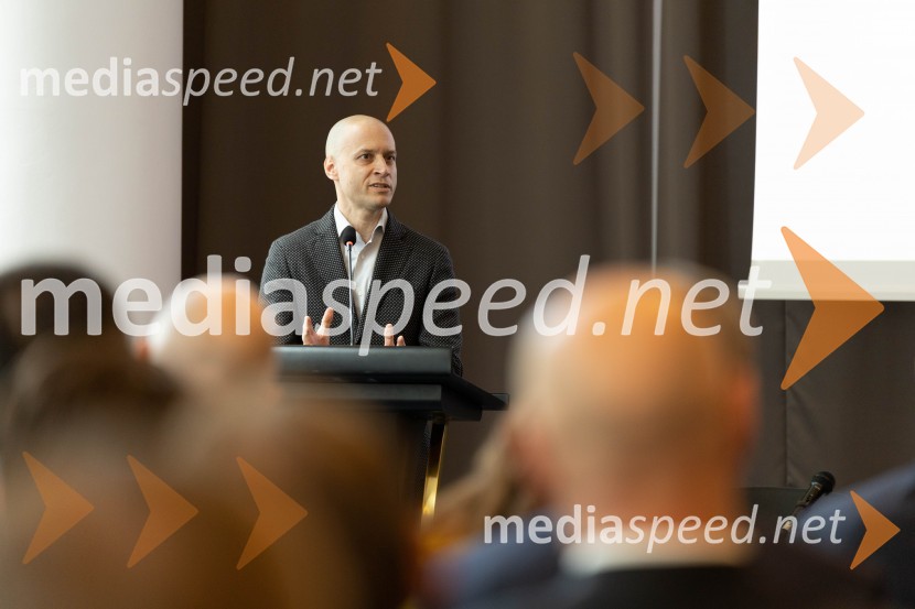 red. prof. dr.  Igor Masten, EF ULUstanovitvena seja Platforme sodelovanja, Anže Logar