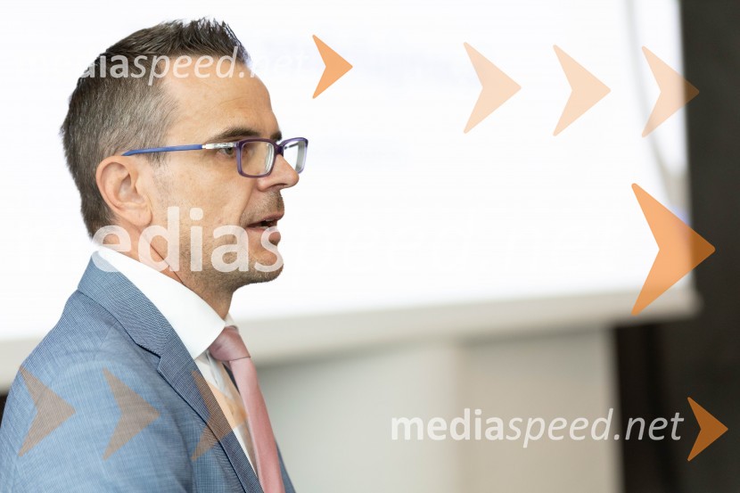   Matej Avbelj, profesor evropskega prava na Novi univerziUstanovitvena seja Platforme sodelovanja, Anže Logar